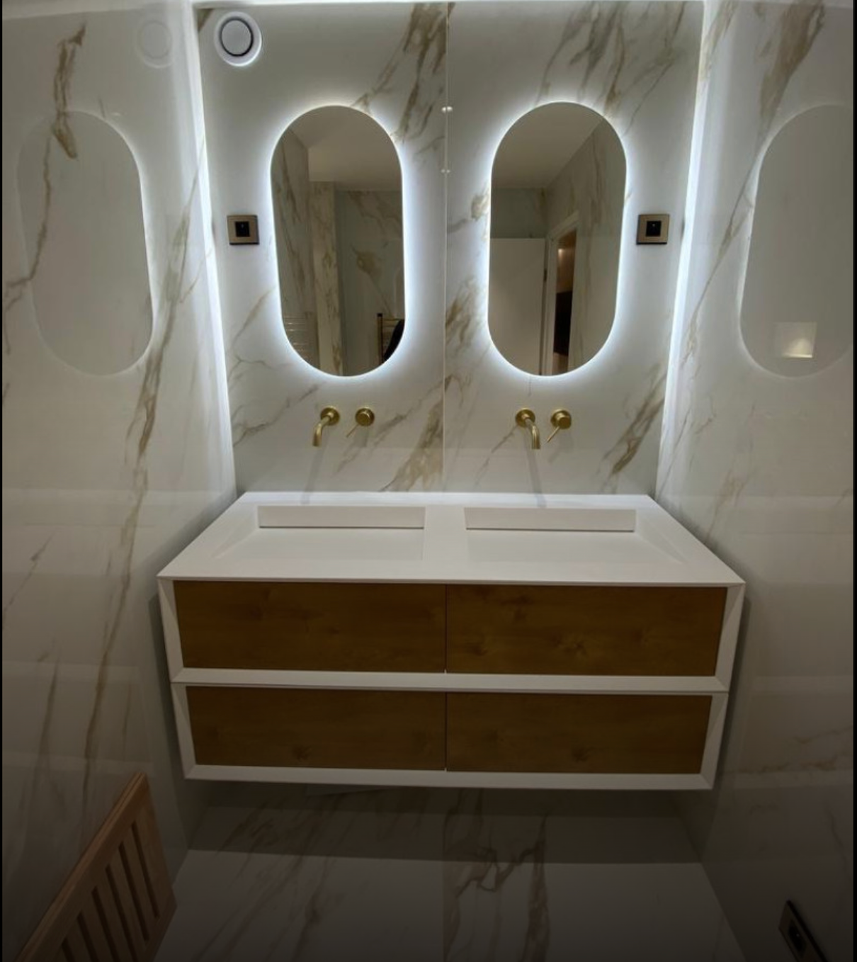Salle de bain rénovée à Gif-sur-Yvette – vue sur douche et carrelage mural